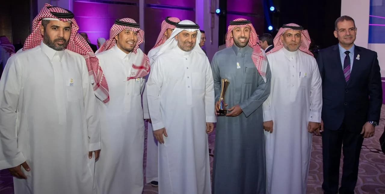 صيدليات الدواء تفوز بجائزة الضمان للتميز كأفضل مزود لخدمات الرعاية الصحية في قطاع الصيدليات لعام2023